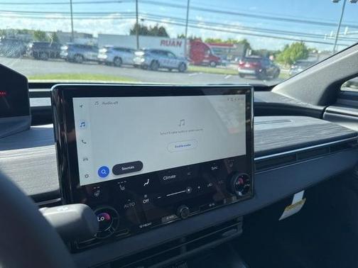 Overcast 2026 Toyota C-HR SE