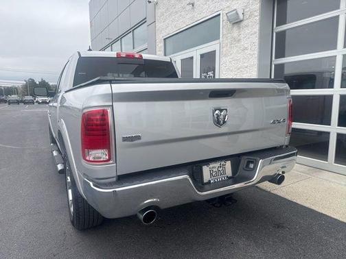 Bright Silver Metallic Clearcoat 2015 RAM 1500 Laramie