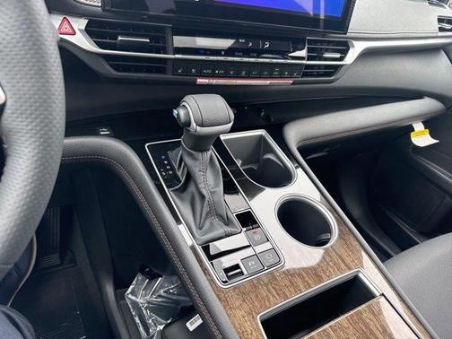 Heavy Metal 2026 Toyota Sienna Platinum