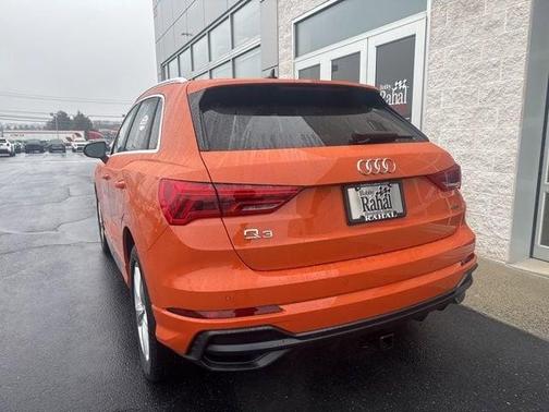 2020 Audi Q3 45 S line Prestige