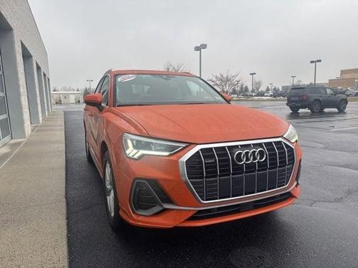 2020 Audi Q3 45 S line Prestige