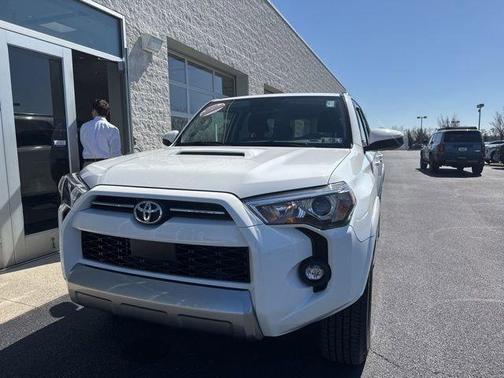 2023 Toyota 4Runner TRD Off Road