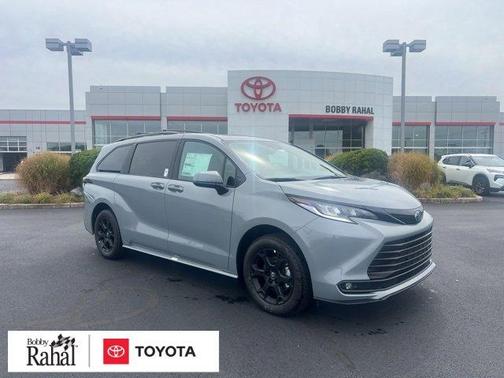 2025 Toyota Sienna Woodland Edition