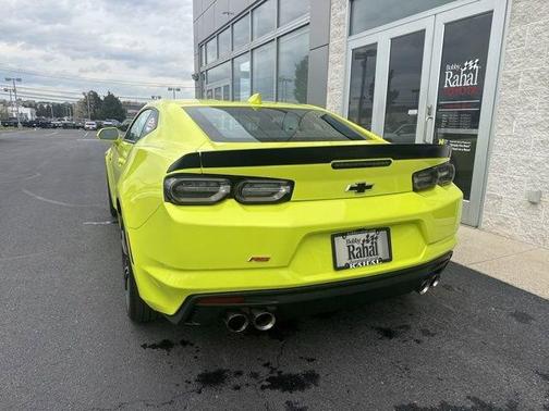 2021 Chevrolet Camaro RWD Coupe LT1