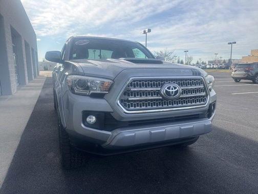 2017 Toyota Tacoma TRD Sport
