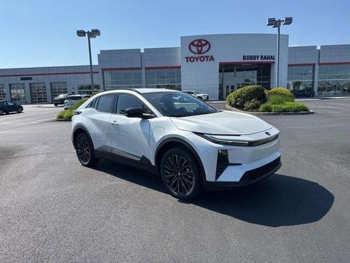 Wind Chill Pearl 2026 Toyota C-HR XSE