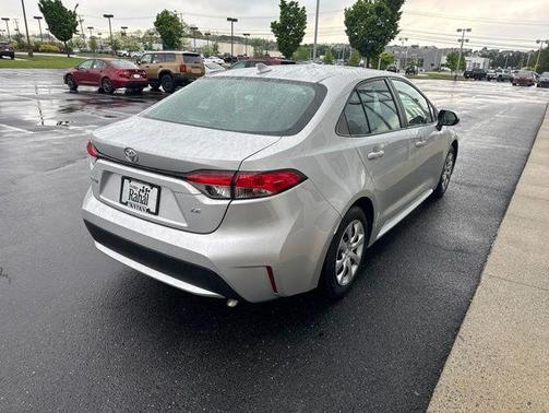 Classic Silver Metallic 2022 Toyota Corolla LE
