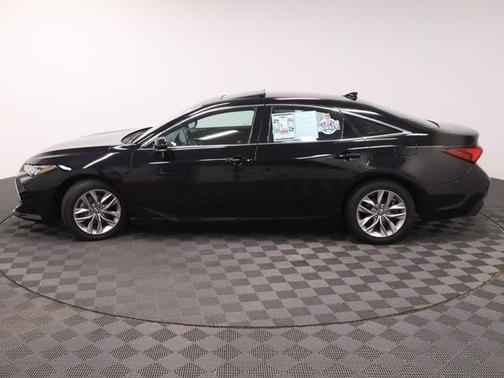 2019 Toyota Avalon XLE