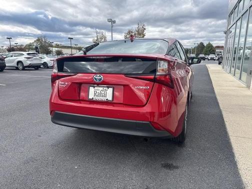 2022 Toyota Prius LE