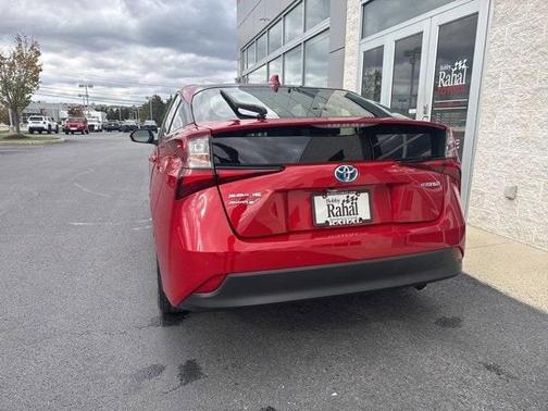 2022 Toyota Prius LE