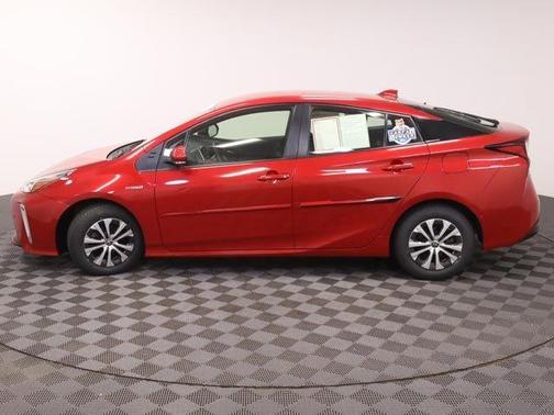 2022 Toyota Prius LE