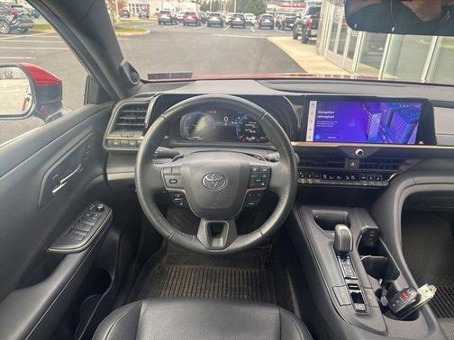 2023 Toyota Crown Platinum