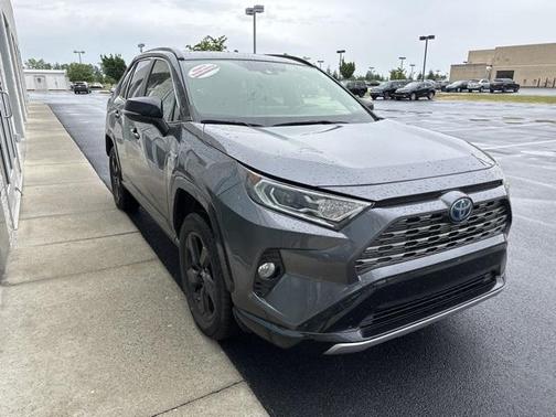 2019 Toyota RAV4 Hybrid SE