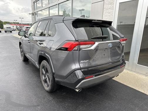 2019 Toyota RAV4 Hybrid SE