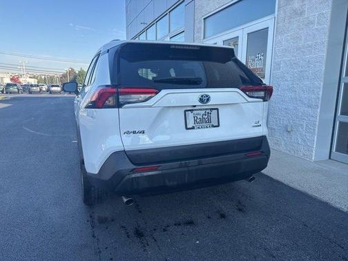 2024 Toyota RAV4 Hybrid LE