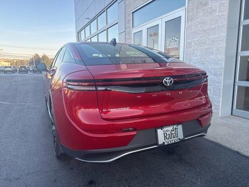 2025 Toyota Crown Platinum