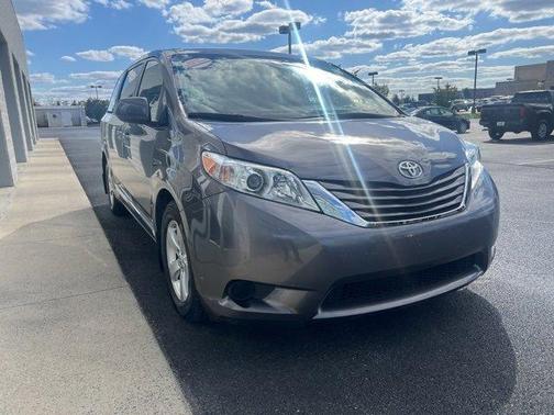 2015 Toyota Sienna LE