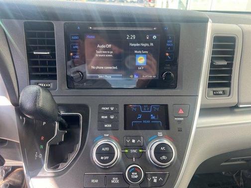 2015 Toyota Sienna LE