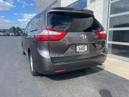 2015 Toyota Sienna LE