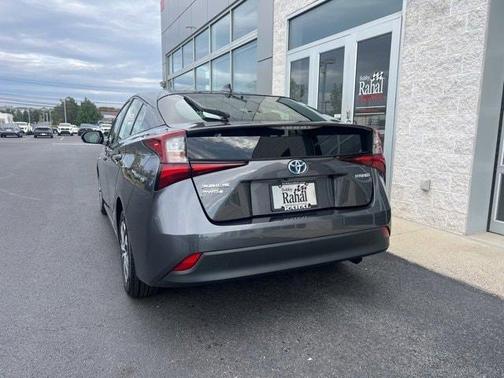 2020 Toyota Prius LE