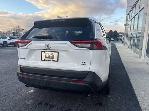 2024 Toyota RAV4 LE