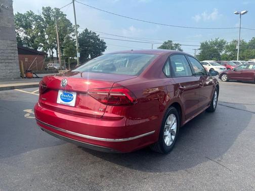 2018 Volkswagen Passat 2.0T S