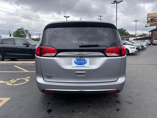 2018 Chrysler Pacifica Touring Plus