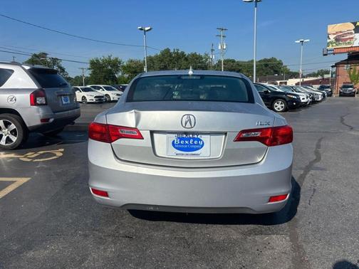 2013 Acura ILX 2.0L Technology