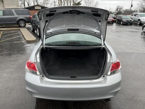 Photo 5 of 32 of 2012 Honda Accord LX