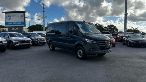 2022 Mercedes-Benz Sprinter 2500 Standard Roof