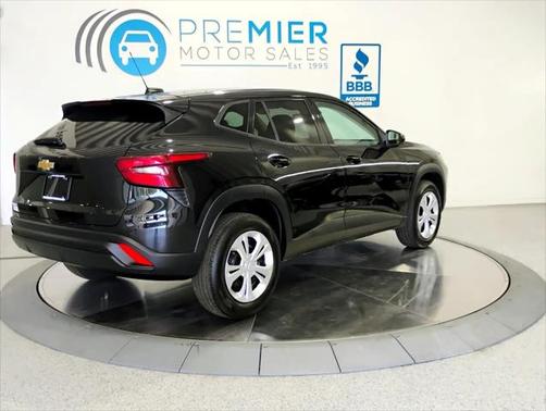 2025 Chevrolet Trax LS