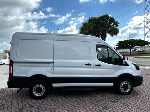 2022 Ford Transit-250 Base