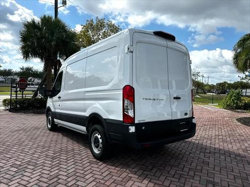 2022 Ford Transit-250 Base