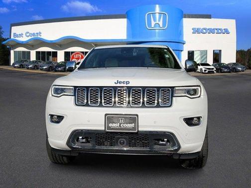 Photo 3 of 32 of 2020 Jeep Grand Cherokee Overland