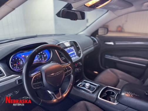 Black 2019 Chrysler 300 Touring