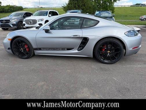 GT Silver Metallic 2024 Porsche 718 Cayman Style Edition