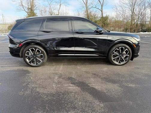 2024 Lincoln Nautilus Reserve