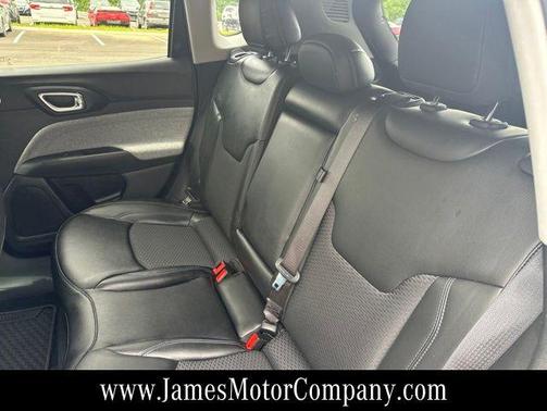 Billet Silver Metallic Clearcoat 2022 Jeep Compass Latitude