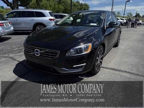 2017 Volvo S60 T5 Inscription Platinum