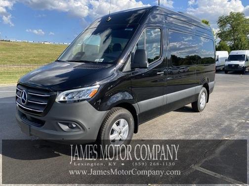 2025 Mercedes-Benz Sprinter 2500 144 WB Standard Roof Passenger