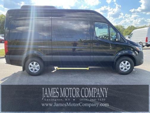 2025 Mercedes-Benz Sprinter 2500 144 WB Standard Roof Passenger