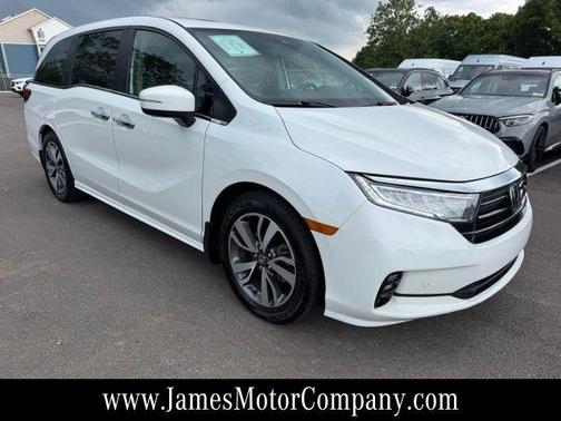 Platinum White Pearl 2022 Honda Odyssey Touring