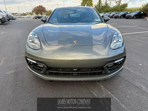 2022 Porsche Panamera 4