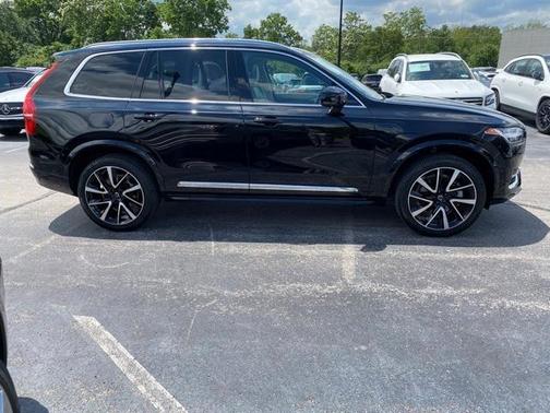 2024 Volvo XC90 B6 Ultimate Bright Theme 6-Seater