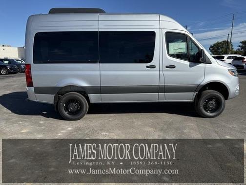 2025 Mercedes-Benz Sprinter 2500 144 WB Standard Roof Passenger