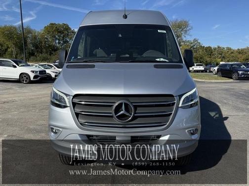 2025 Mercedes-Benz Sprinter 2500 144 WB Standard Roof Passenger