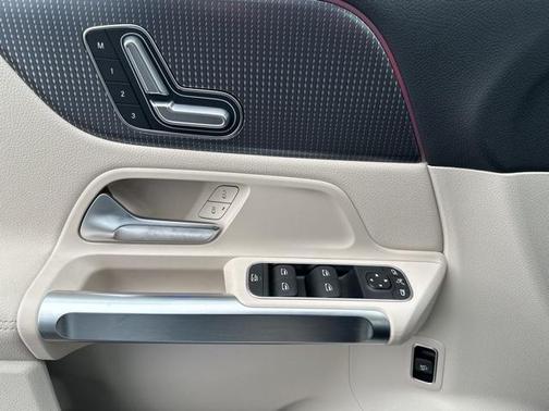 2023 Mercedes-Benz EQB 300 Base 4MATIC