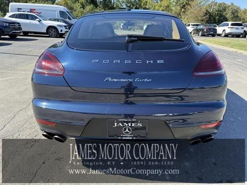 2016 Porsche Panamera Turbo