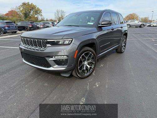 2022 Jeep Grand Cherokee Summit