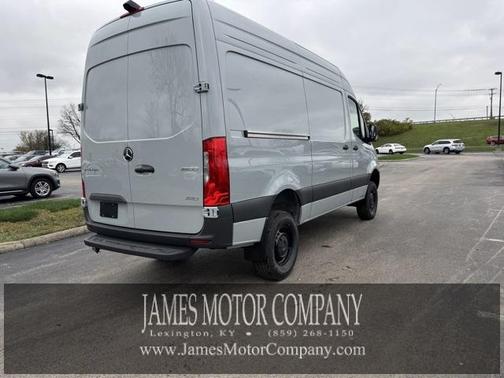 2025 Mercedes-Benz Sprinter 2500 Standard Roof